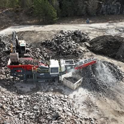 Volvo EC250DL och Sorteringsverk