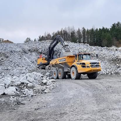 Volvo EC380EL och Volvo A45G